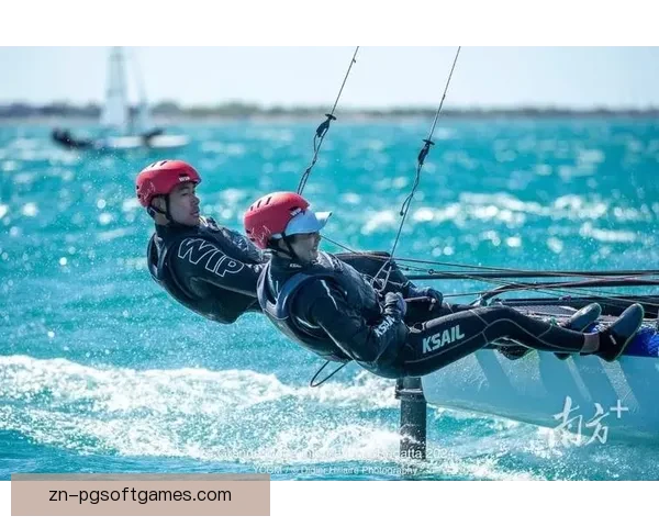 帆船比赛：冲浪风帆下的速度之争