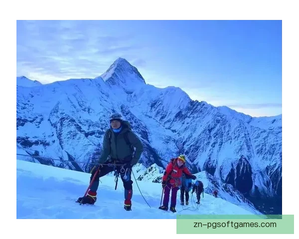掌握登山技巧  挑战高峰征服山川