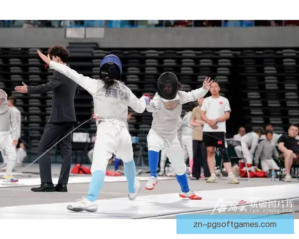 激情对决：剑客争锋，击剑赛场上的风云变幻