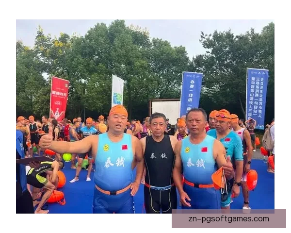 铁人三项赛事盛况，谁能问鼎冠军？